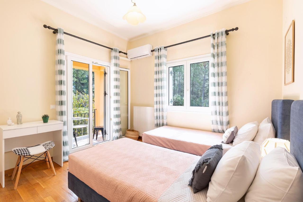 Spyrelia Villa With Private Pool & Outdoor Hot Tub Dassia  Esterno foto