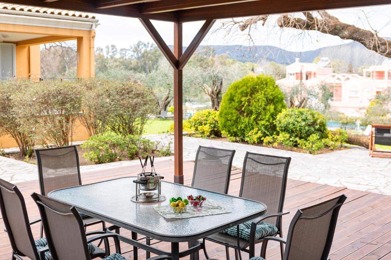 Spyrelia Villa With Private Pool & Outdoor Hot Tub Dassia  Esterno foto