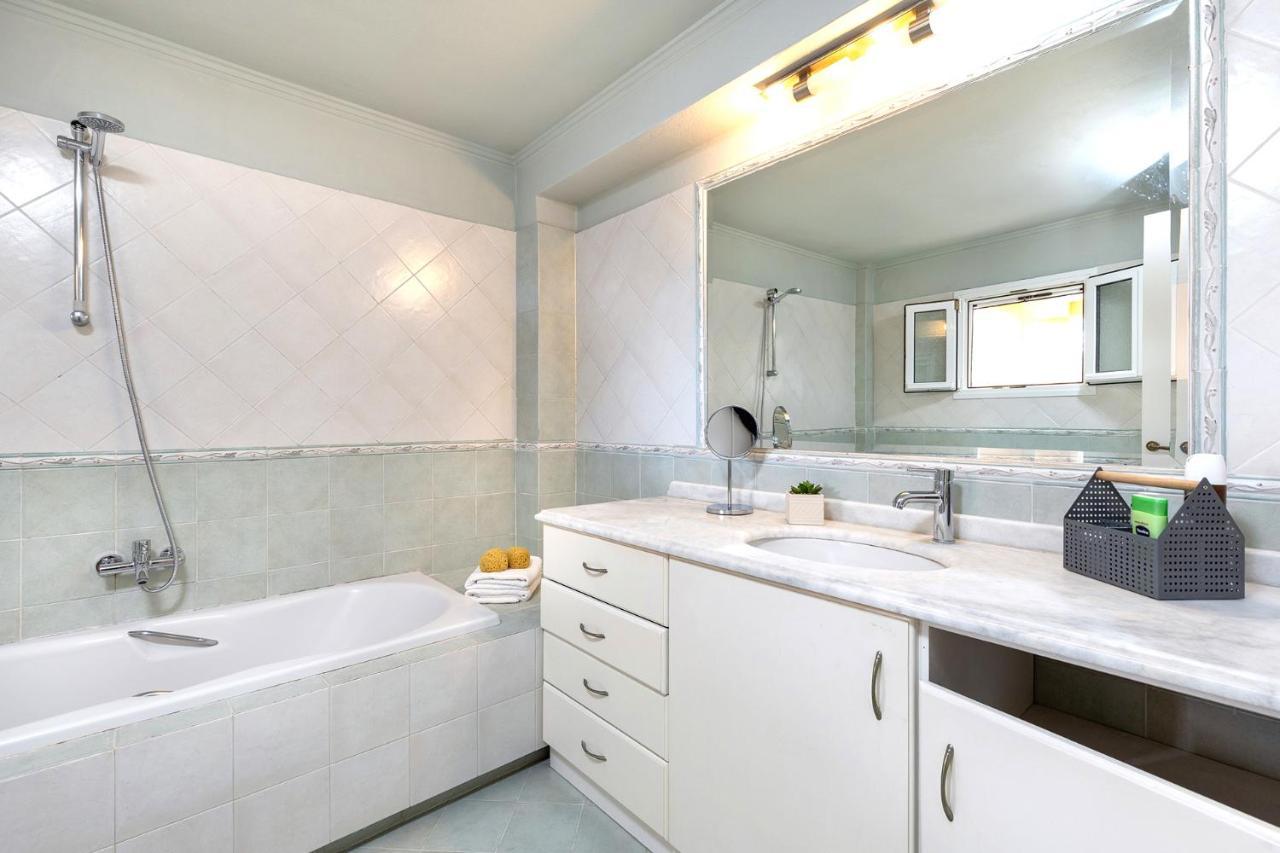 Spyrelia Villa With Private Pool & Outdoor Hot Tub Dassia  Esterno foto