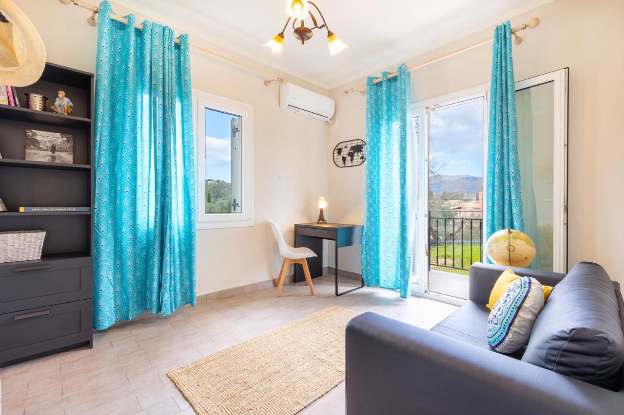 Spyrelia Villa With Private Pool & Outdoor Hot Tub Dassia  Esterno foto
