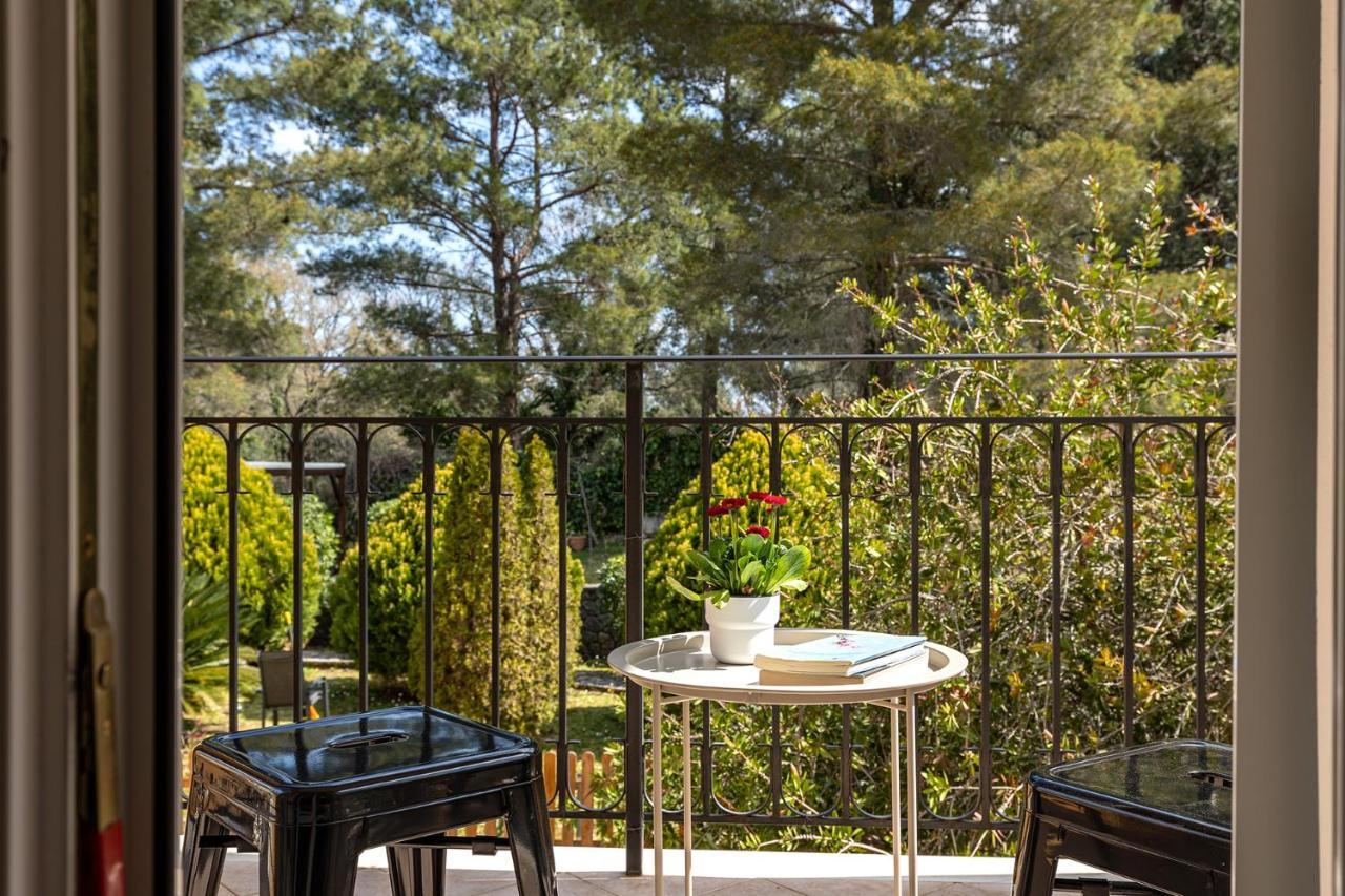 Spyrelia Villa With Private Pool & Outdoor Hot Tub Dassia  Esterno foto